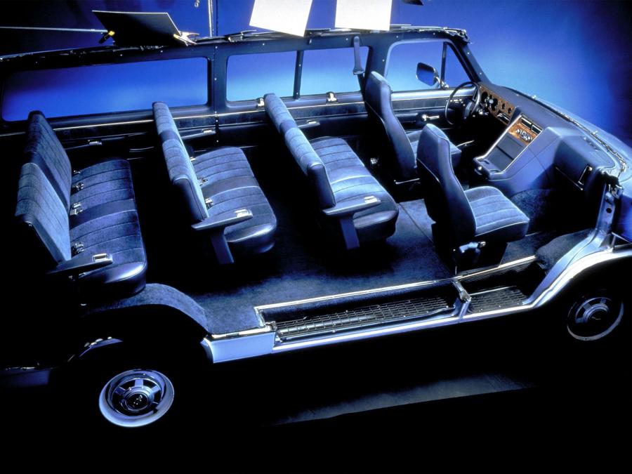  Chevrolet Beauville 1988 года  (фото 2 из 3)